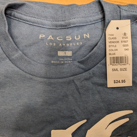 Volcom NWT size small - Picture 3 of 3